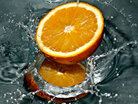 orange in water